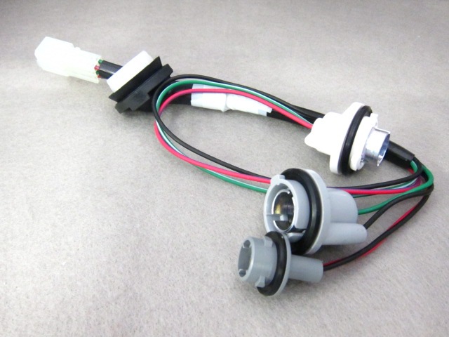 スズキ　ワゴンR テールランプ　右左セット ワゴンR ワゴンR DBA-MH21S 左右テールランプセット : 株式会社萩尾