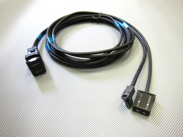 USB/HDMI入力端子（ホルダータイプ） 086B0-00030 トヨタ純正部品