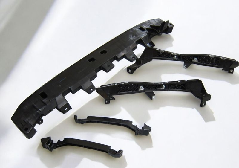 フロントバンパーロアブラケット 57707YC021他 スバル純正部品