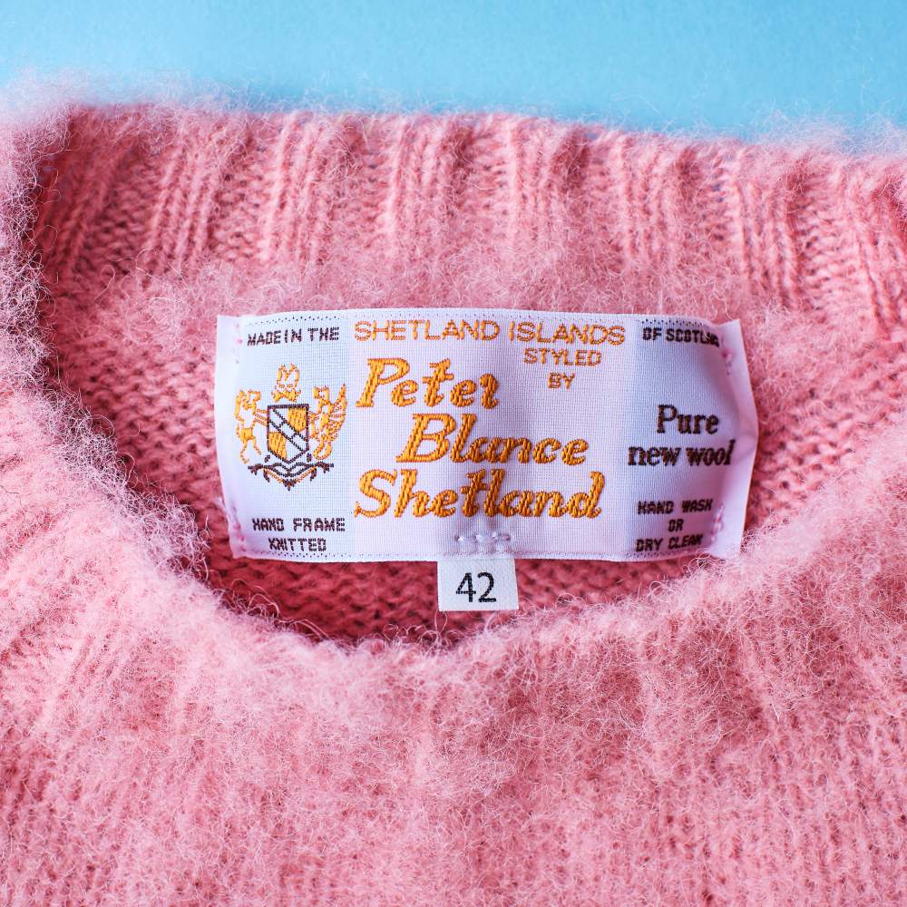 ピーターバランス＞クルーネックセーター【アザミの葉が作る、極上の