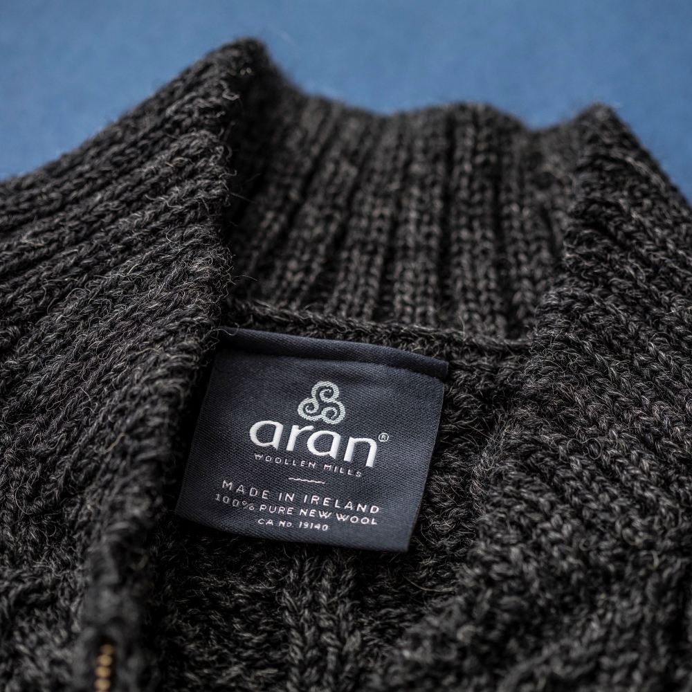 Aran Woollen Mills＞フィッシャーマンVネックセーター＆ジップ