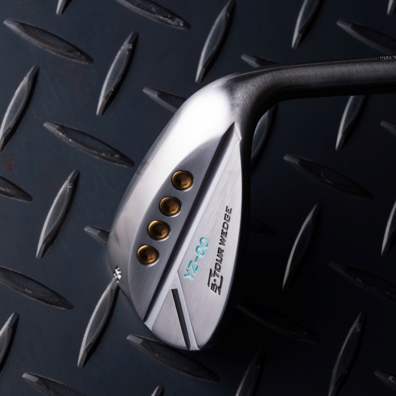 限定生産】 アクシスゴルフ Z5ツアーウェッジYZカスタム