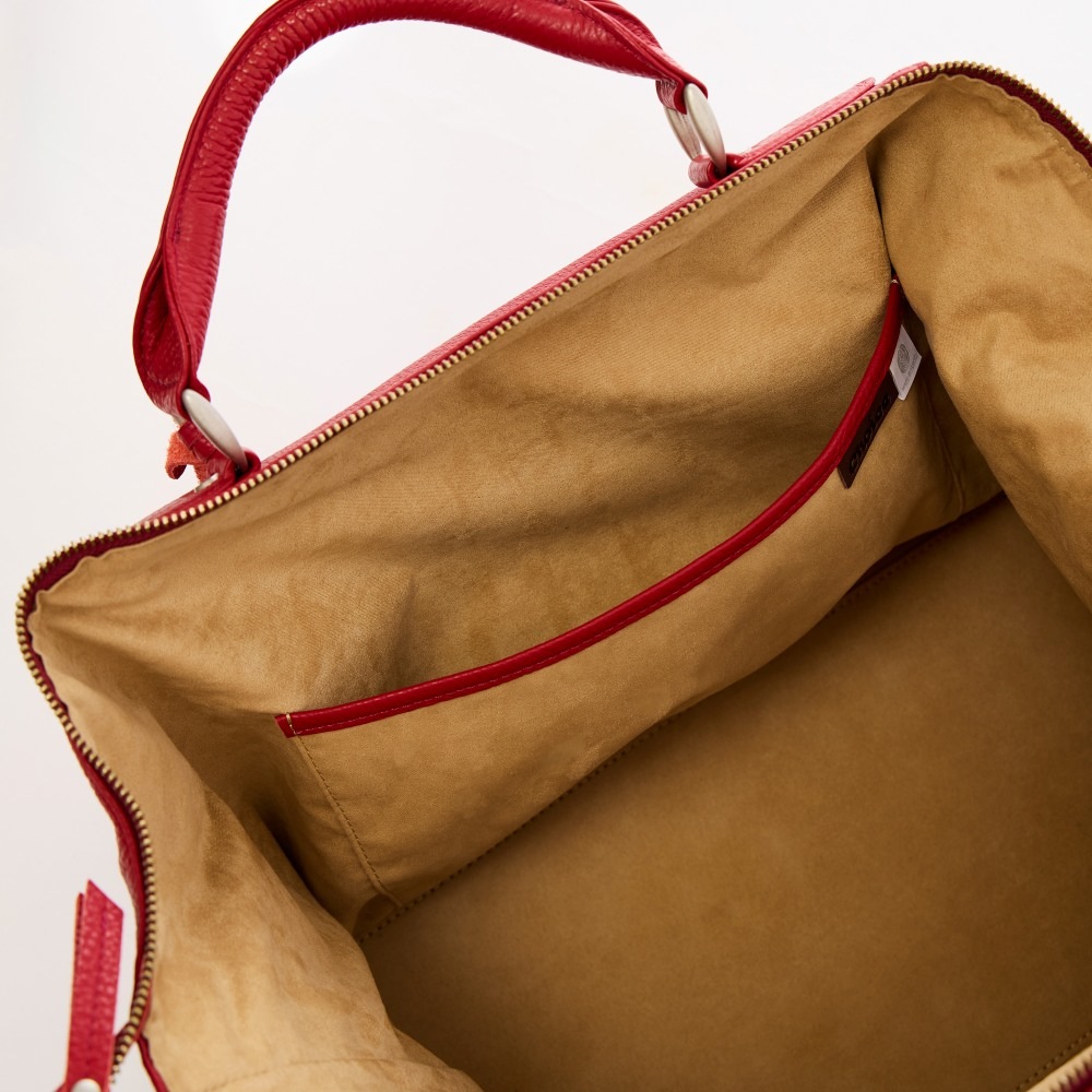 猪瀬 イタリアンレザーボストンバッグ【ゴルフ旅を彩る、唯一無二の赤】