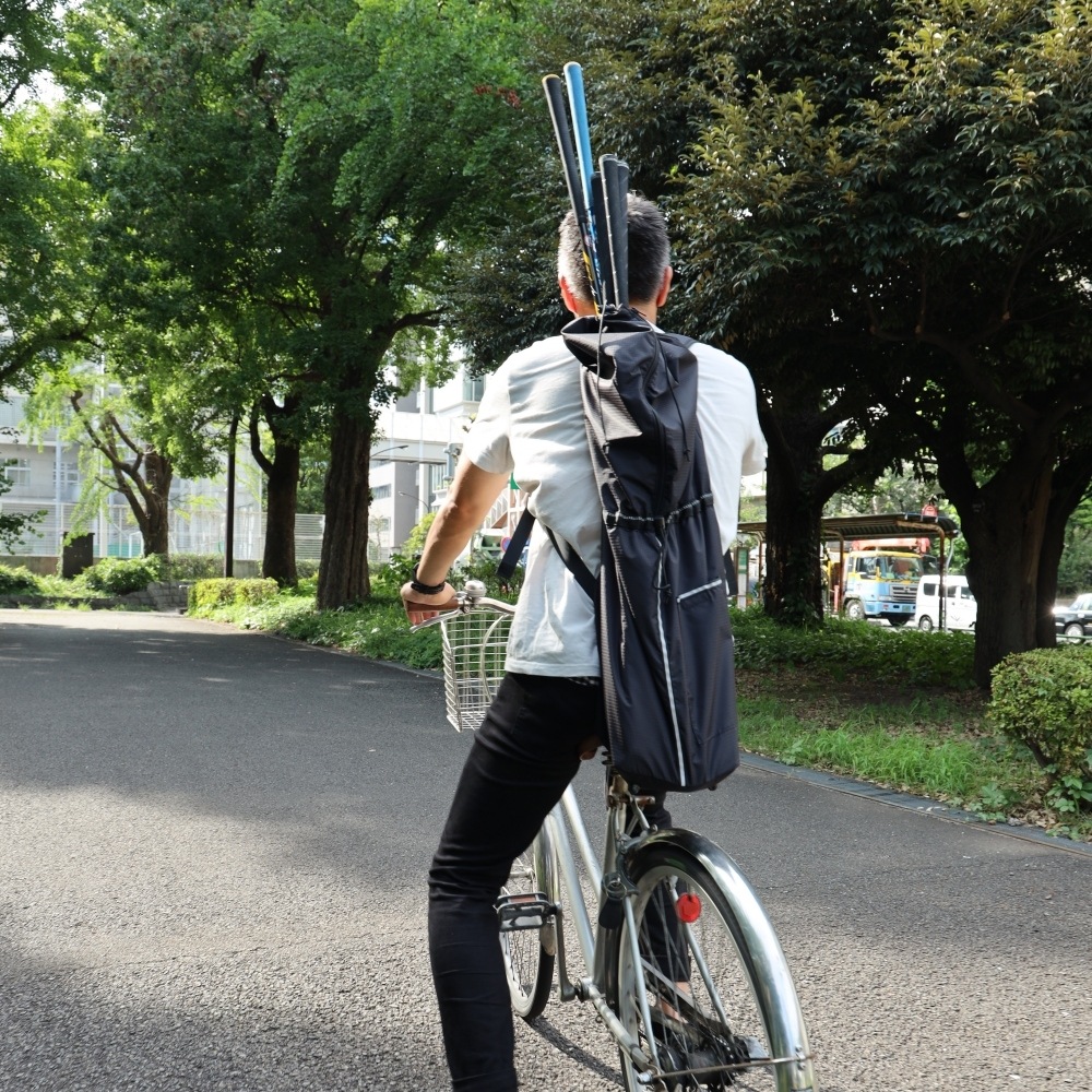 クラブを背負って練習場へGO! 「自転車ゴルファーリュック」