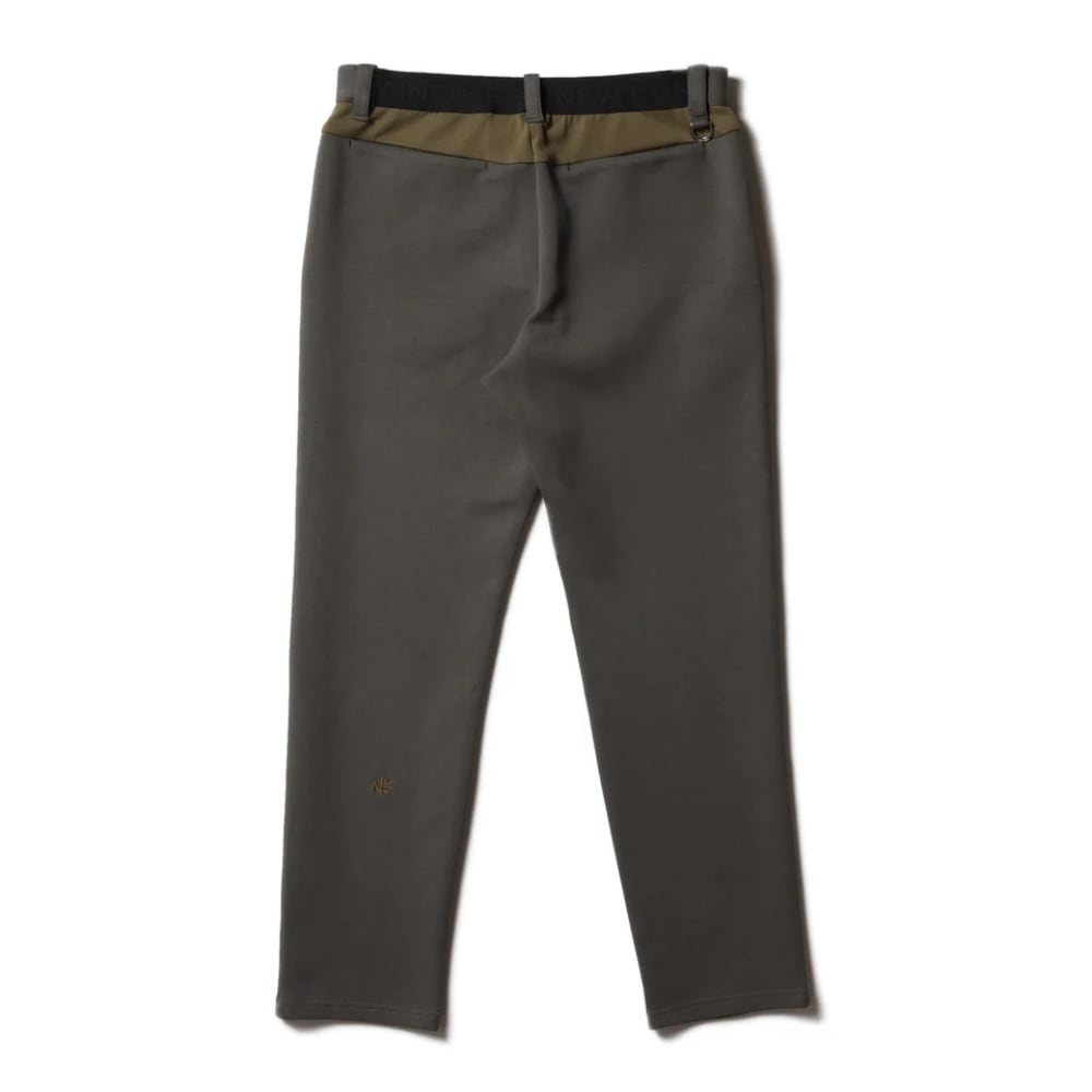 NEW ERA GOLF】テック スウェット テーパードパンツ【見た目、機能、着