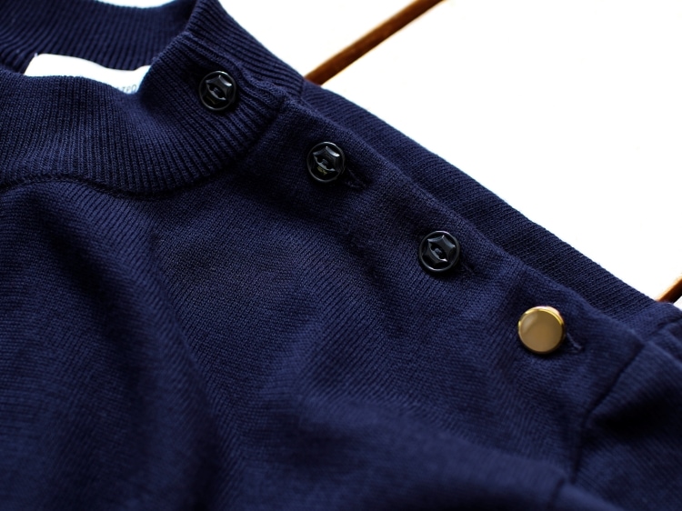 吸汗速乾素材の通年ニット】HOSU「クールマックス長袖ニット」