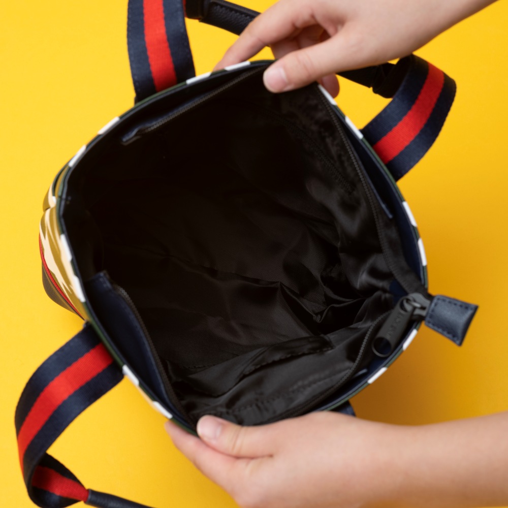 ペットボトルがすっぽり入る絶妙サイズ！【BACK SPIN!】バックスピン