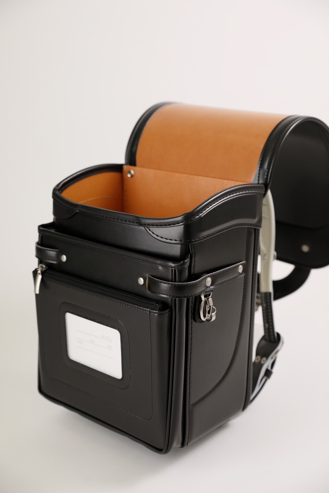 グランディール　ブラック