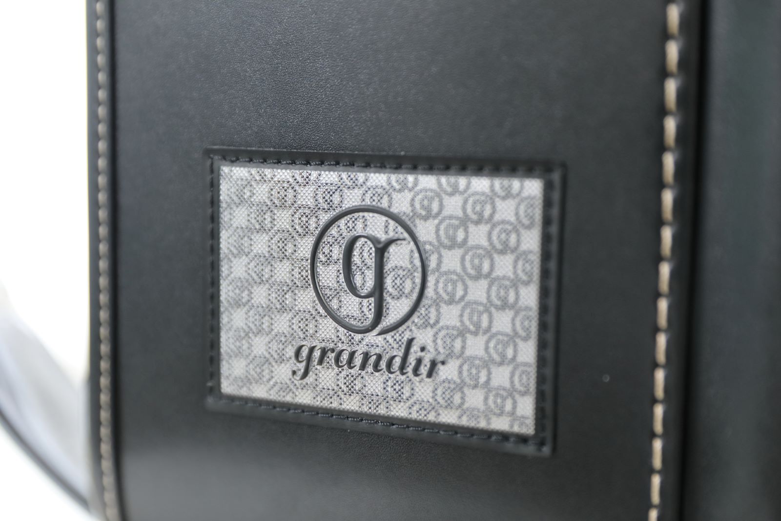 グランディールエグゼクティブ　ブラックｘゴールド