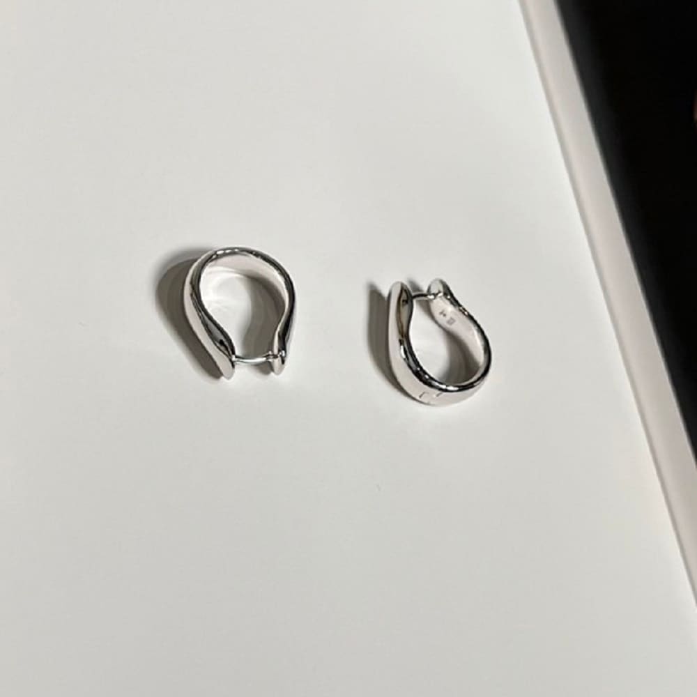 TOMWOOD Oyster Hoops オイスター フープス ピアス TOMWOOD - Oyster Hoops Small Silver / ピアス / 925