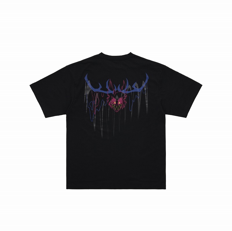 HAZBIN HOTEL Tシャツ (アラスター) | ハズビン・ホテルへようこそ