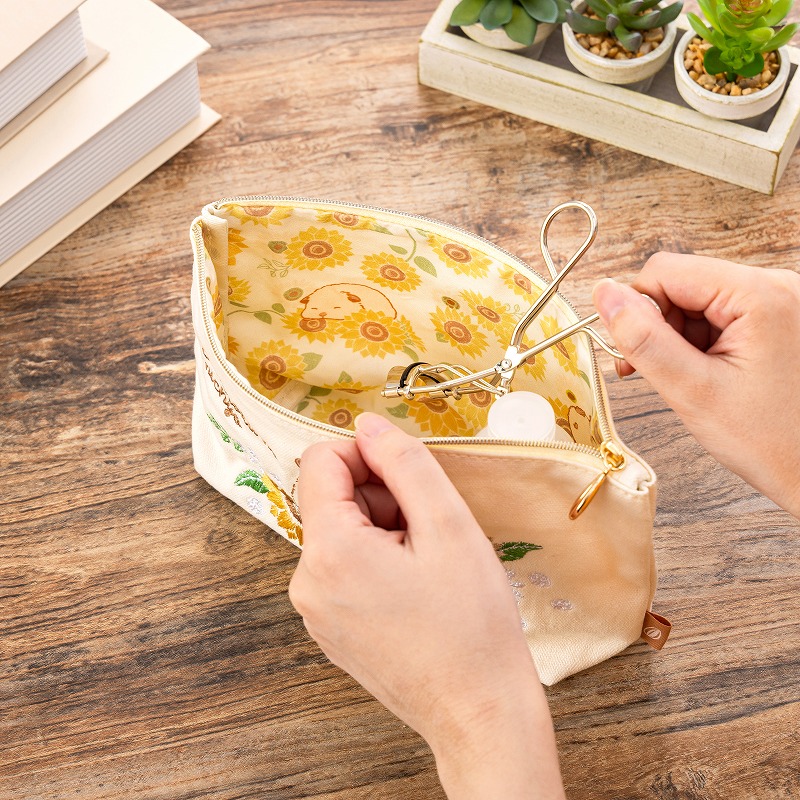 助六の日常 ひまわり刺繍の舟形ポーチ | 助六の日常 | ゴリランド