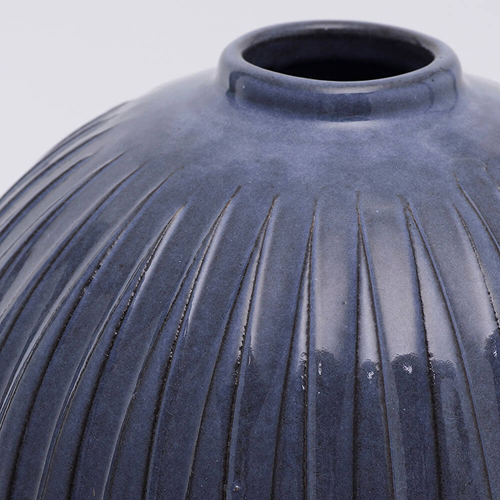 ねずみ色秞花器 ねずみ色秞花器
