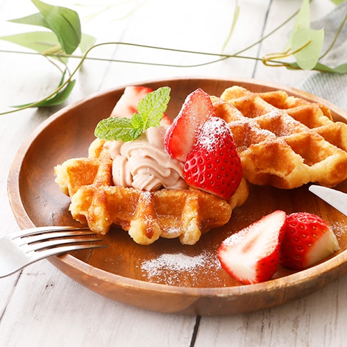 【新商品】Vee-Sweets ヴィーガンホイップ プレミアム いちご 300ml 