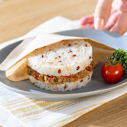 【新商品】雑穀ライスバーガー ガパオライス味 135g（1個） テーブルマーク BEYOND FREE ビヨンドフリー 動物性原材料不使用