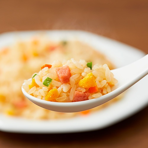 【新商品発売キャンペーン・5％OFF！】こんにゃく米とお米で作った炒飯 250g  テーブルマーク BEYOND FREE ビヨンドフリー 動物性原材料不使用