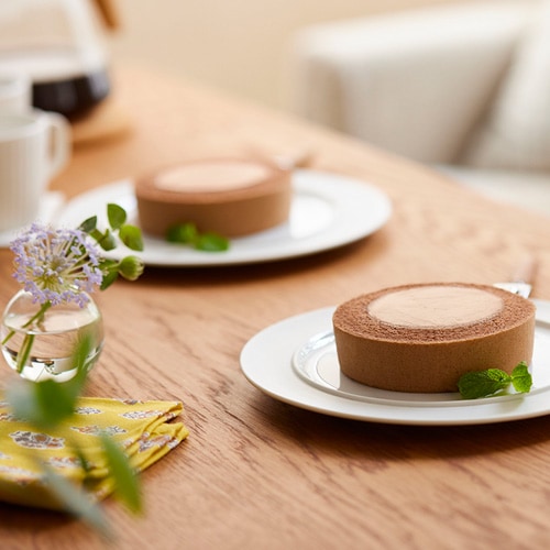 【新商品】ふんわりロールケーキ豆乳クリーム仕立て チョコ 74g（1個） テーブルマーク BEYOND FREE ビヨンドフリー 小麦・動物性原材料不使用