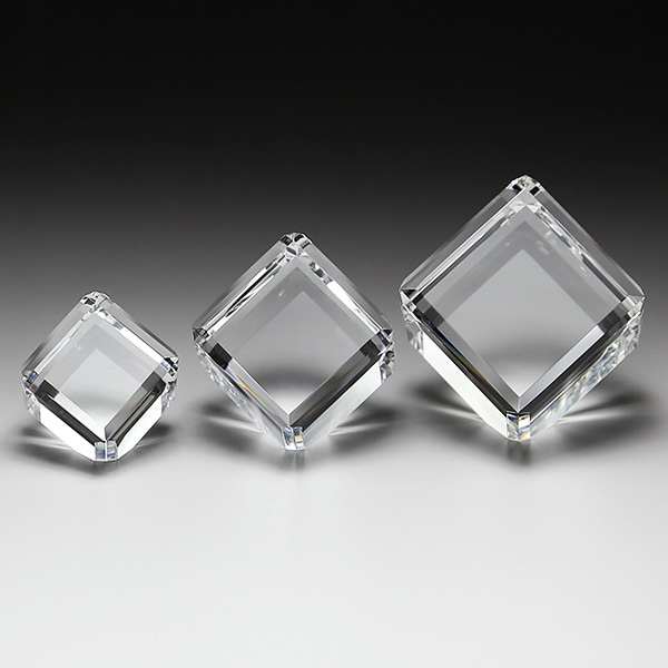 クリスタルペーパーウエイDW-15（キューブ）