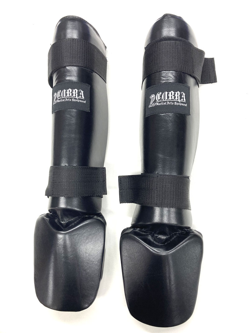 COBRA FLAT TYPE THICK PAD SHIN GUARD | 競技別商品,空手 | GRIT