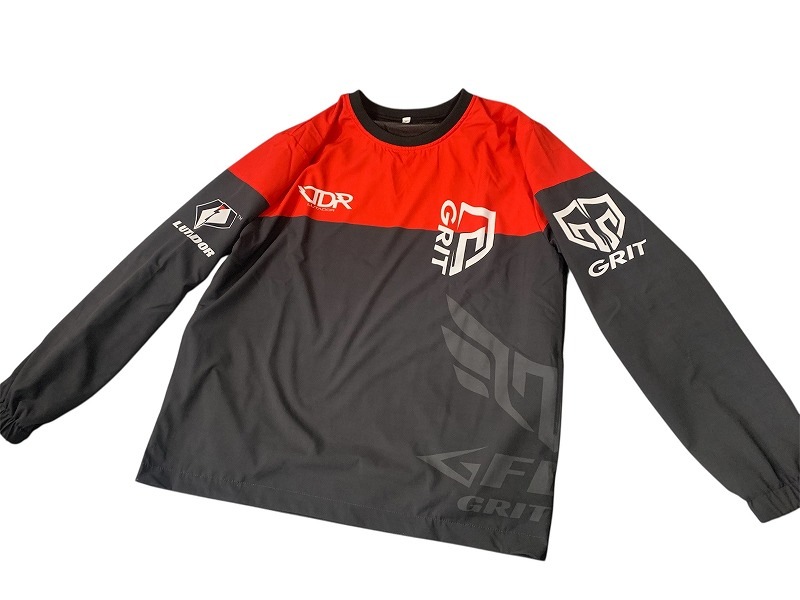 GRIT��LUTADOR RD/BK TRAINING JAKET(stretch fabric)�ȥ졼�˥󥰥��㥱�å�