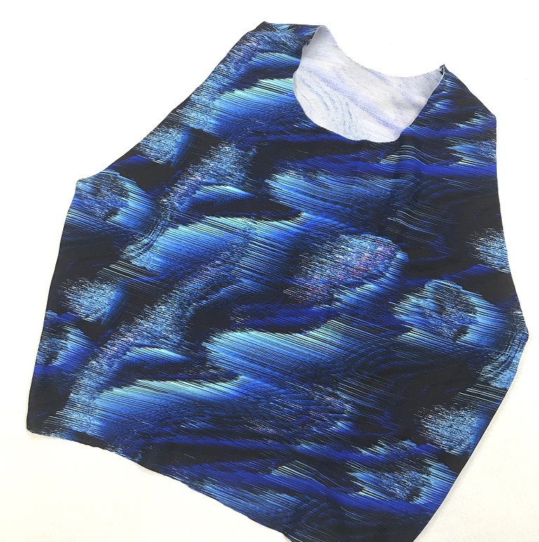 PIKAI WAVES SINGLE LAYER TOP