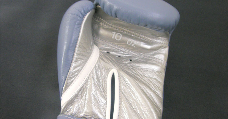 WINNING PROFESSIONAL TYPE BOXING GLOVES GRAY SILVER