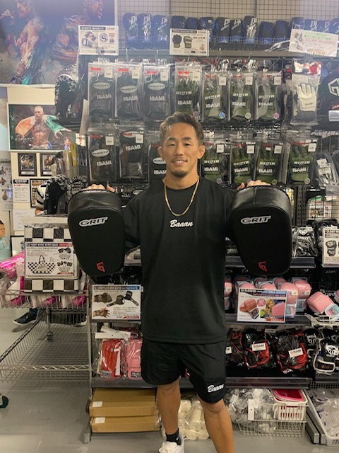 GRIT PROTECTIVE PAD CURVE KICK MITTS ���å��ߥå� 1���å� �ܳ���