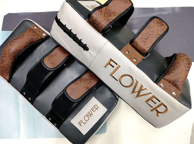 FLOWERGRIT 2205 KICK MITTS MONOGRAM/BK/LIGHT BROWN  1