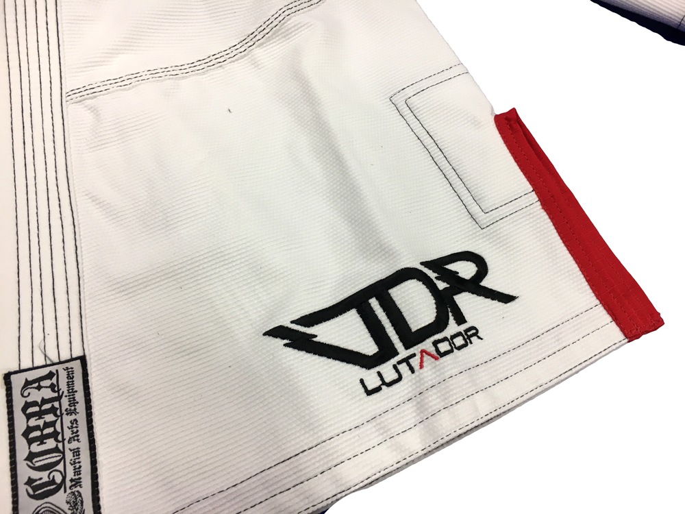 COBRA �� LUTADOR JIU-JITSU GI  2005 WHITE