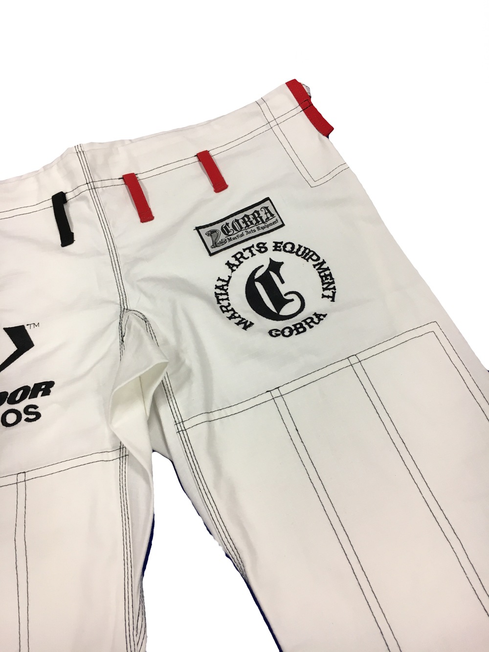COBRA �� LUTADOR JIU-JITSU GI  2005 WHITE
