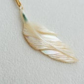 一点作品　夜光貝フェザーネックレス