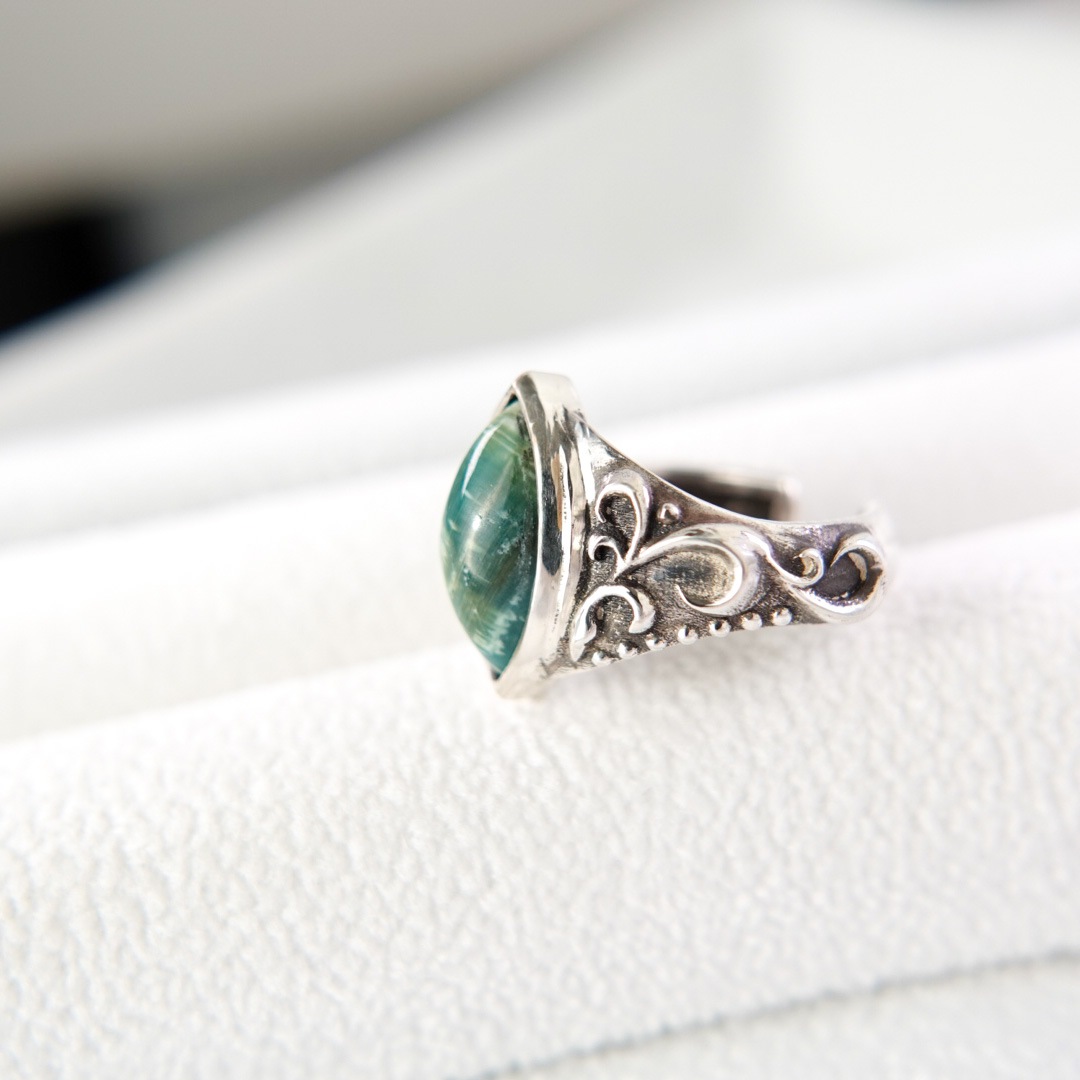 夜光貝アラベスクリング　