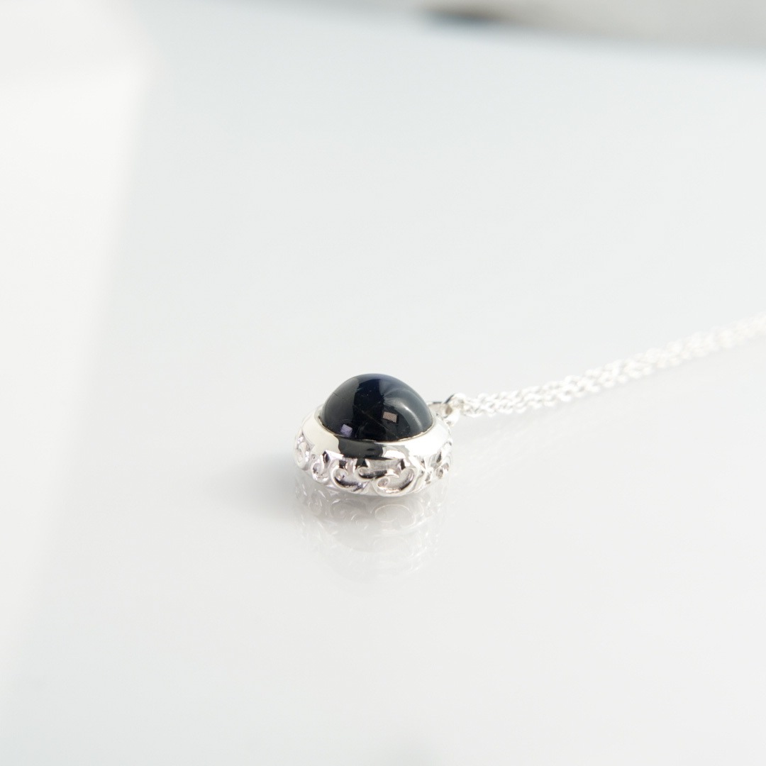 ブラックラブラドライト　アラベスクシルバーネックレス