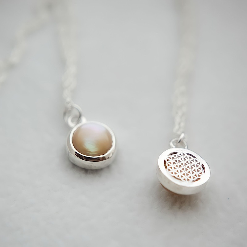 夜光貝6mmルース　フラワーオブライフネックレスSV925