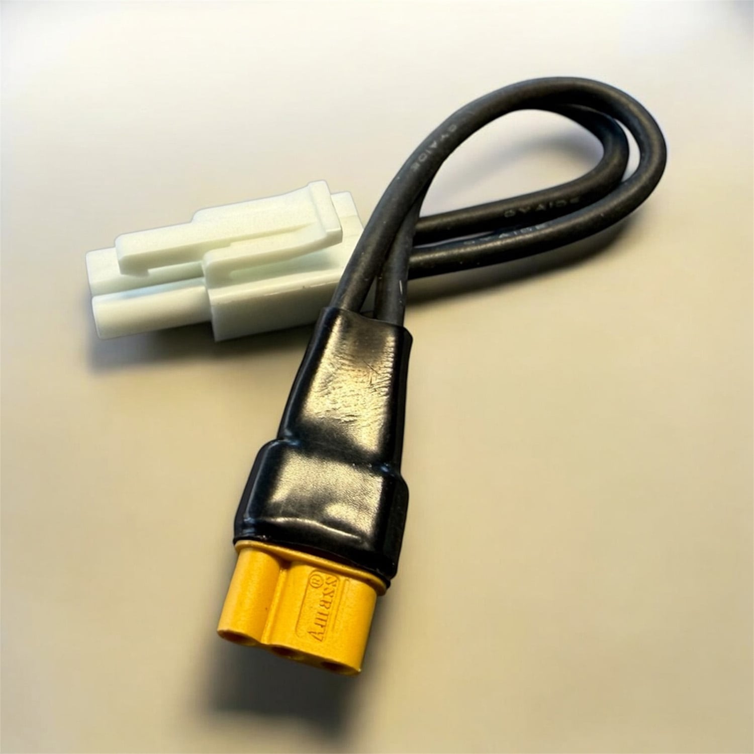 TORNADO　東京マルイEVOLT対応Lipoバッテリー変換コネクター