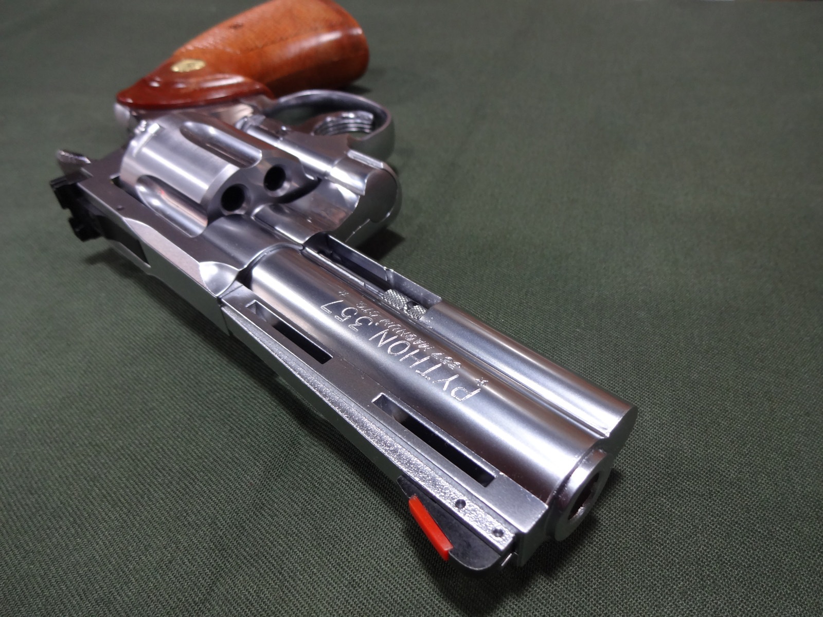 タナカ COLT PYTHON .357magnum 4インチ R-model ガスガン ステンレス
