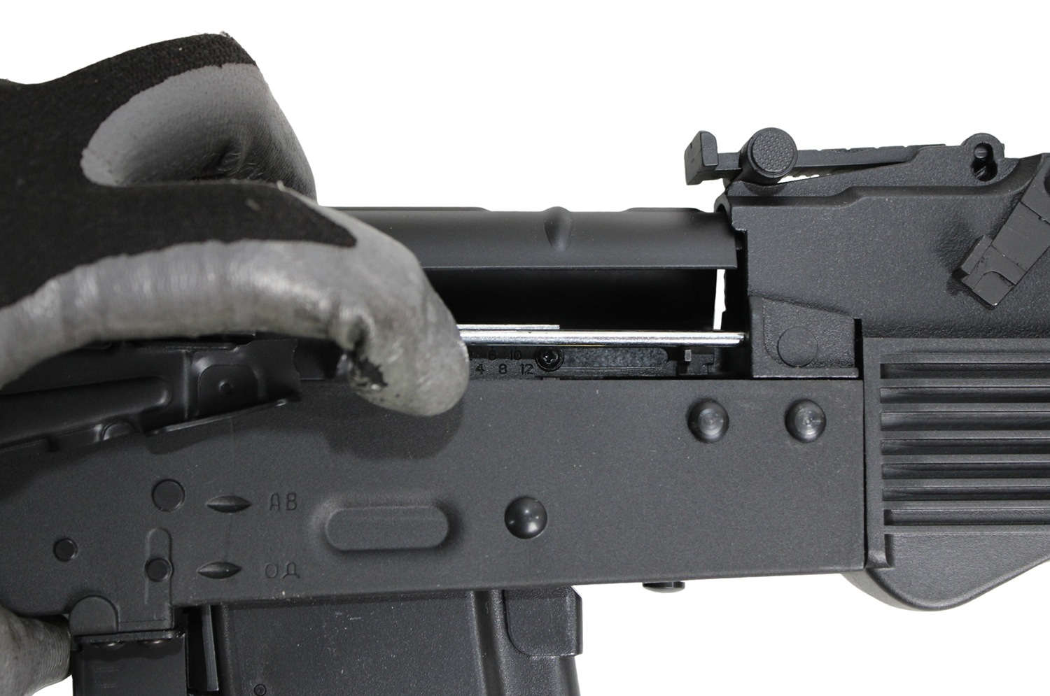 AK74MN バッテリー、マガジン2個付き AK74MN バッテリー、マガジン2個付き