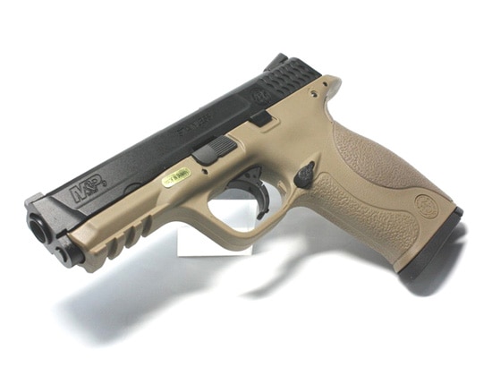 『美品』Smith & Wesson M&P9 ガスガン + XH35ライト 美品』Smith & Wesson M&P9 ガスガン + XH35ライト