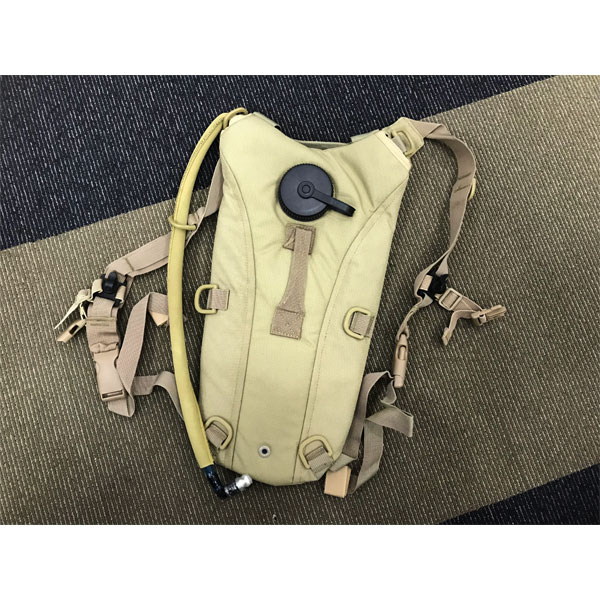 【B品】タクティカル ハイドレーション H.U.M.P.  TAN【倉庫より出荷】