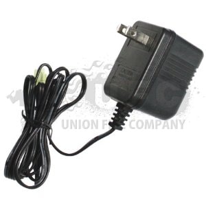 UFC　ニッケル水素バッテリー専用　充電器