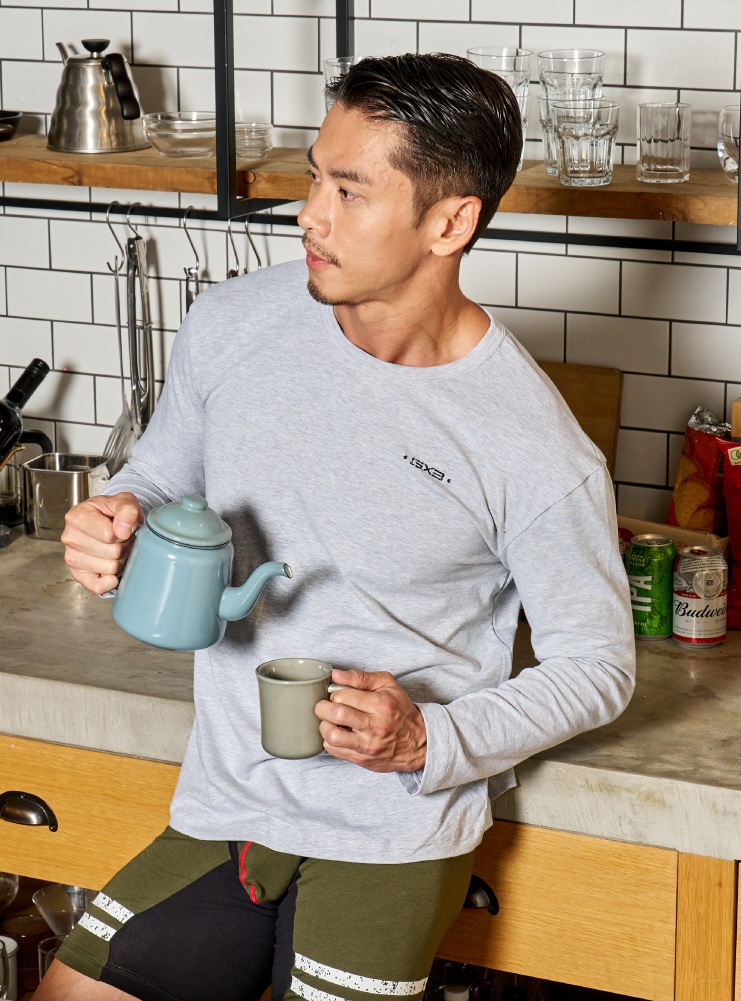 WEAR-TOUGH- ����T�����