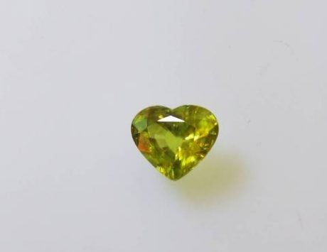 マダガスカル産 スフェーン(非加熱)　2.99ct  No.04619