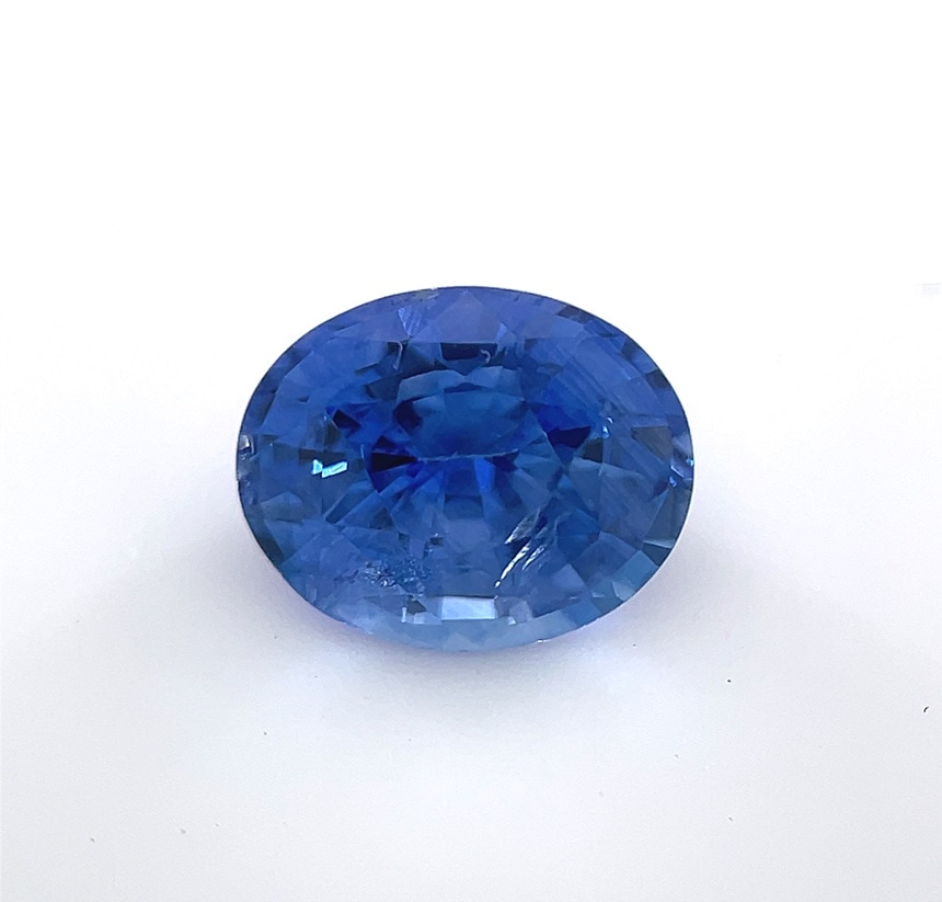 ブルーサファイア　(オーバルカット) 2.250ct