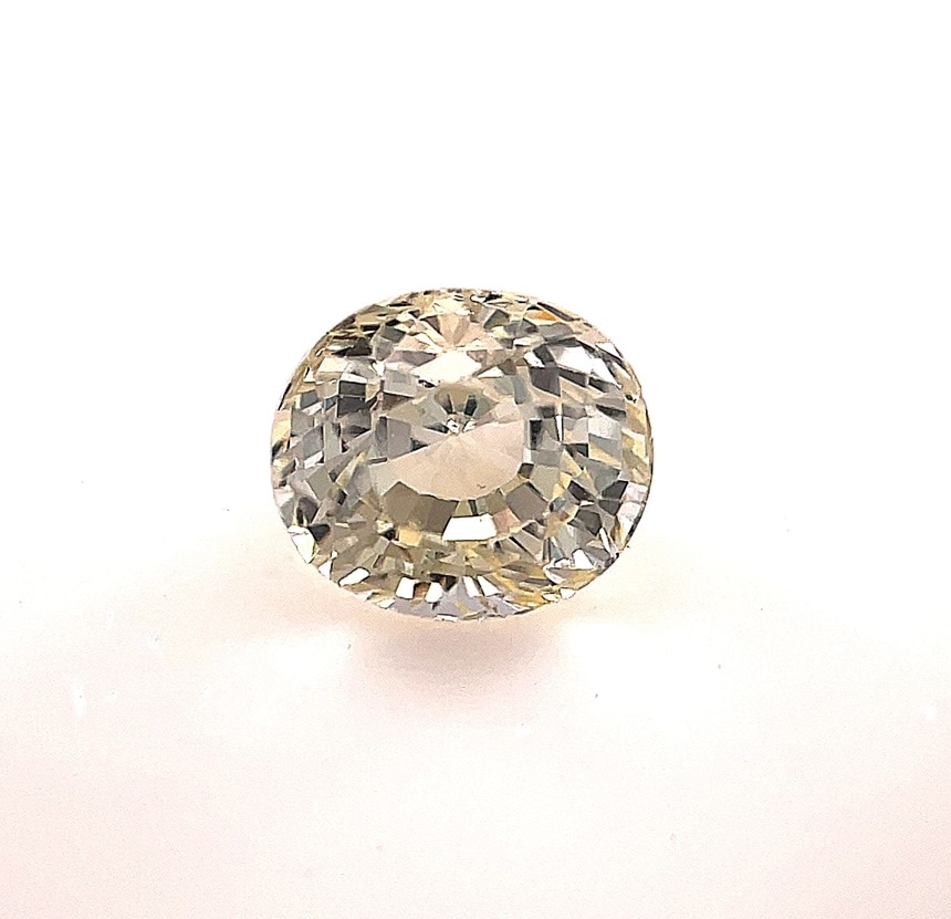 イエローサファイア (オーバルカット) 2.225ct (鑑別書あり)