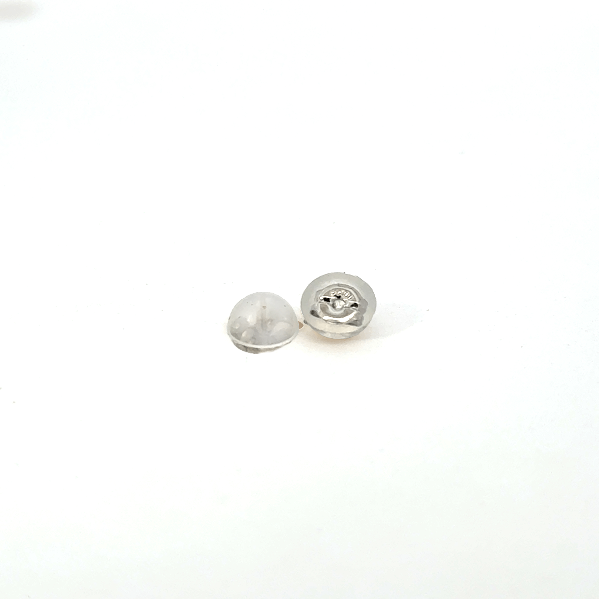 323. PT プラチナ ダイヤモンド ピアス 一粒 0.126ct/0.121ct (計0.24ct) ピアス （中央宝石研究所 鑑定書付）