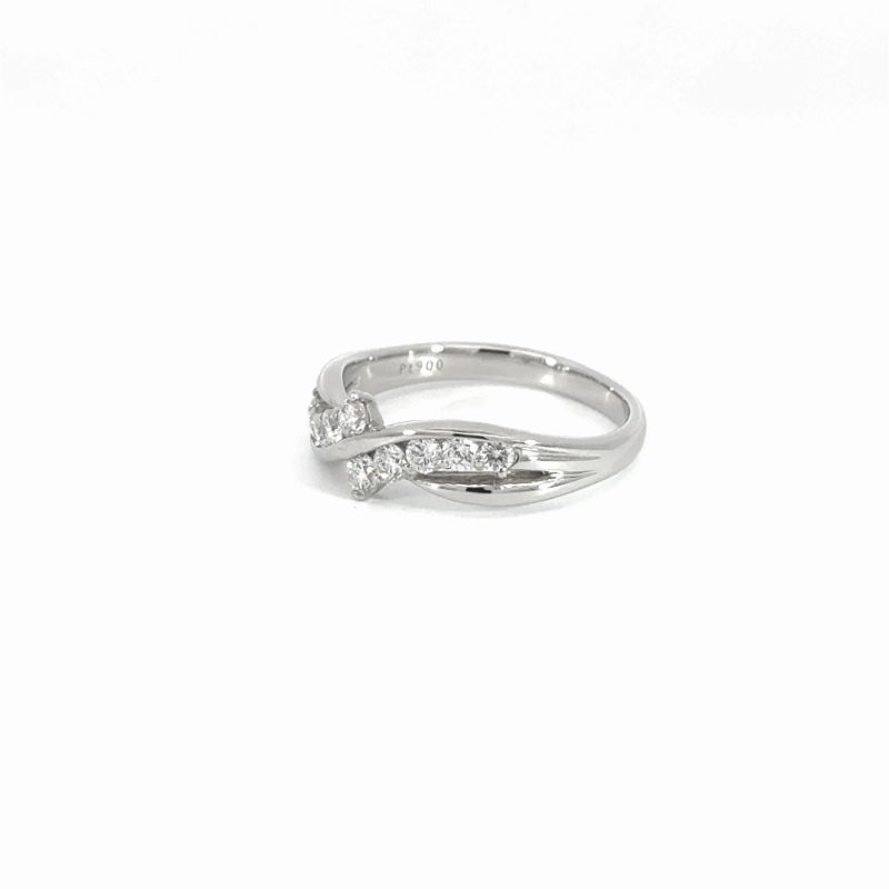 43. PT デザインダイヤモンドリング 【D0.467ct】(鑑別書付き)