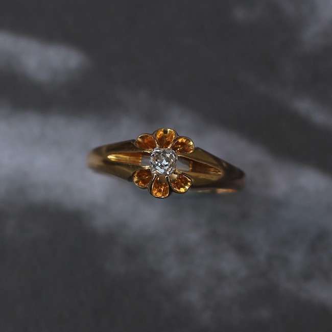 ソリティア ダイヤモンド ベルチャー リング