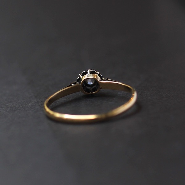 ローズカット ダイヤモンド お花 リング