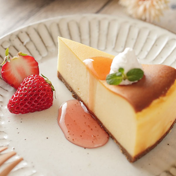 果汁とはちみつギフト4本セット（ストロベリー・ザクロ果汁とはちみつ各500g×2箱）ギフト箱入り