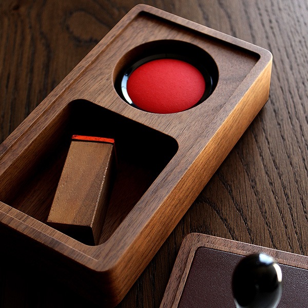 生産終了 L Stamp Case Lサイズ 代表者印 法人角印 木と牛革の捺印マット付き印鑑ケース 北欧風デザイン おしゃれな北欧風木製雑貨 贈り物 名入れギフト Hacoaオンラインストア